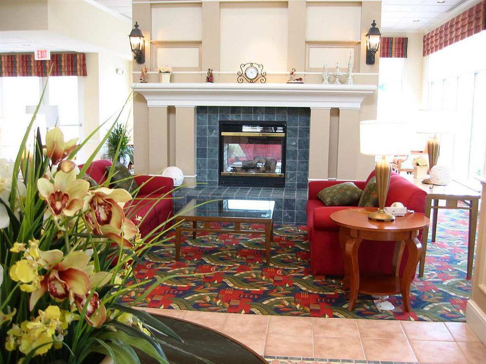 Hilton Garden Inn Вустер Інтер'єр фото