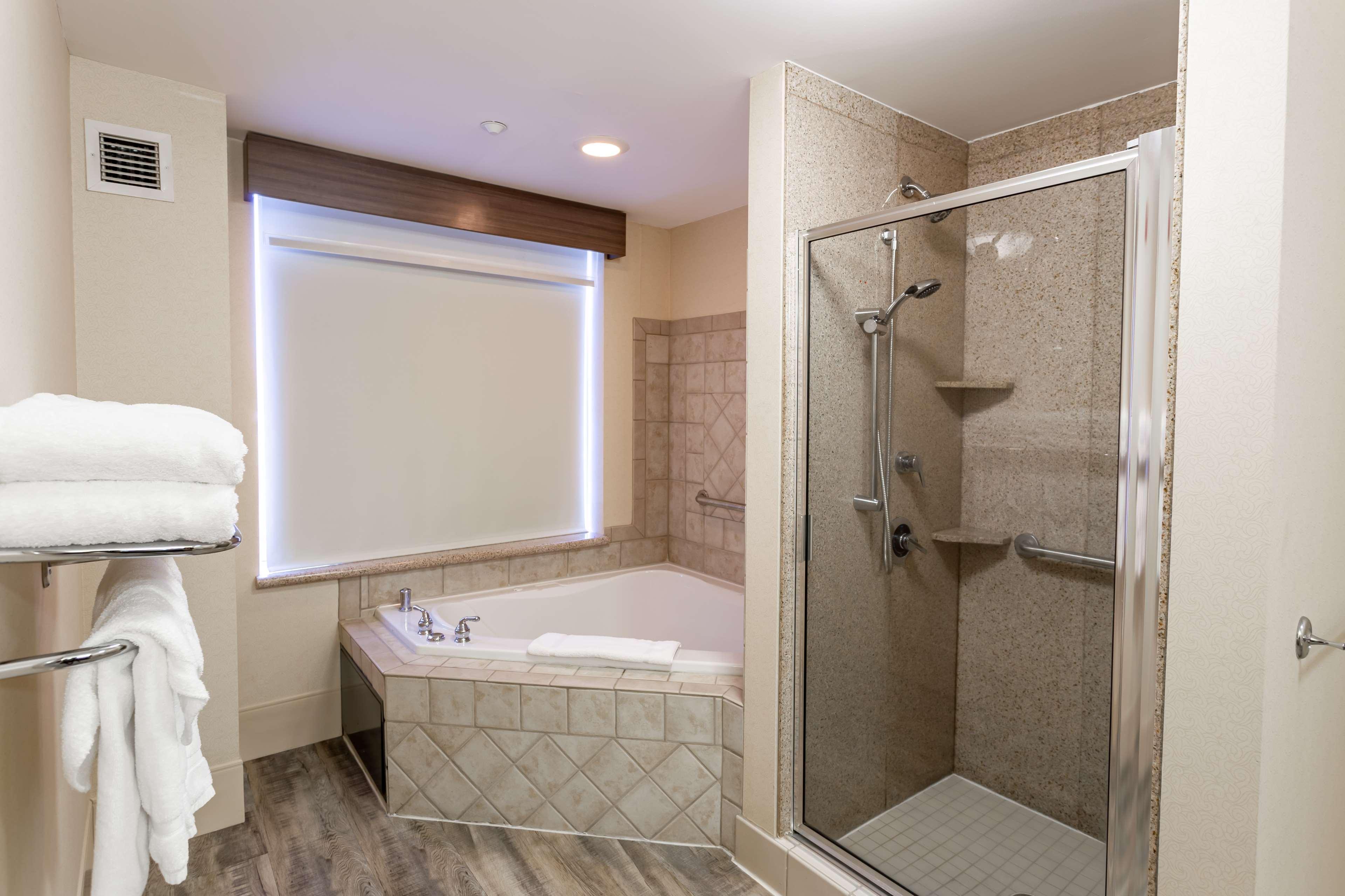 Hilton Garden Inn Вустер Екстер'єр фото