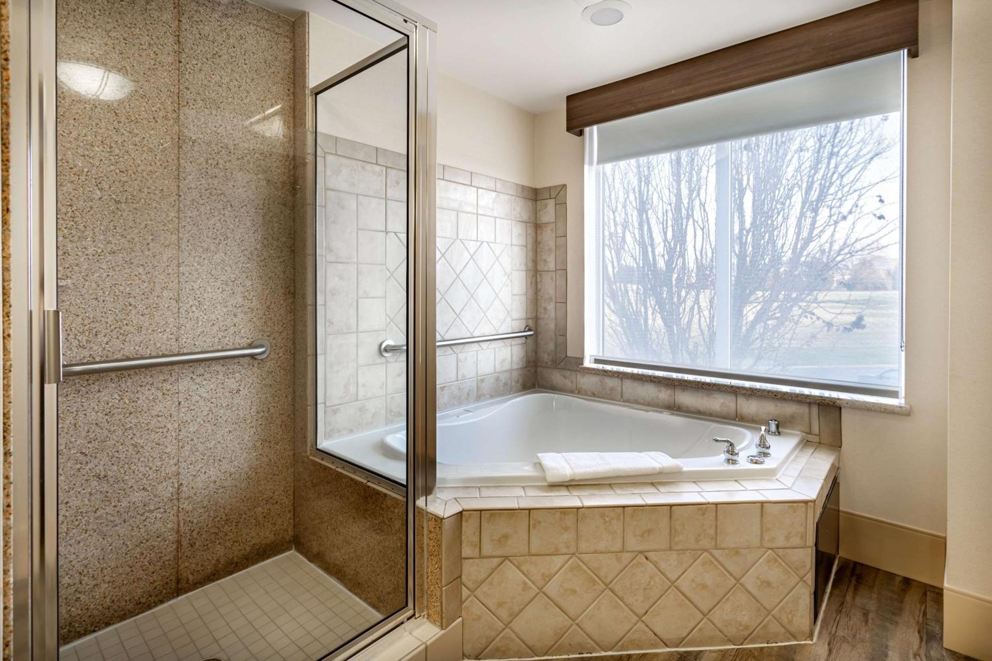 Hilton Garden Inn Вустер Екстер'єр фото